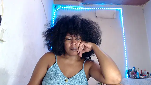 Snapshot of cherry_cleou chatting on December 2025 03:07:01 PM cherry cleou online show from December 2025 03:07:01 PM