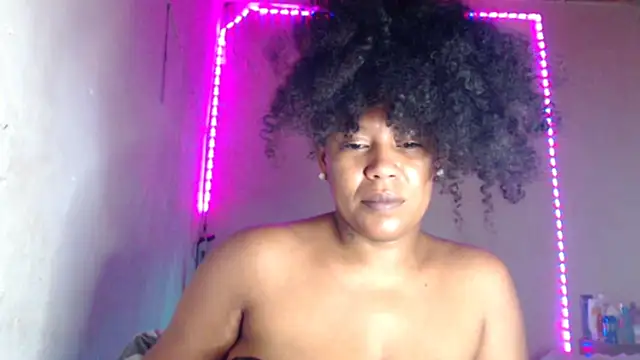 Snapshot of cherry_cleou chatting on April 2026 04:26:01 PM cherry cleou online show from April 2026 04:26:01 PM