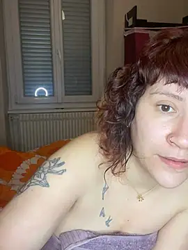 Snapshot of callmelouve chatting on February 2025 05:36:01 PM callmelouve online show from February 2025 05:36:01 PM