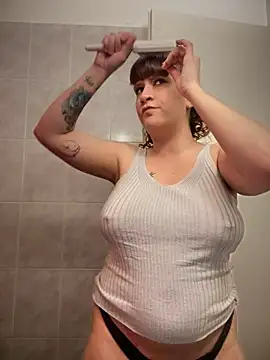 Snapshot of callmelouve chatting on March 2025 07:17:02 PM callmelouve online show from March 2025 07:17:02 PM