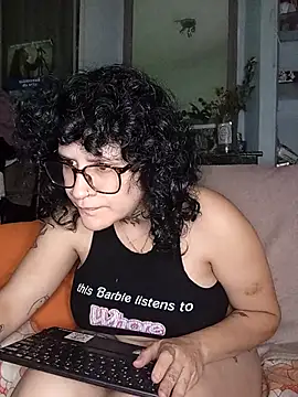 Snapshot of callmelouve chatting on October 2025 11:11:02 PM callmelouve online show from October 2025 11:11:02 PM