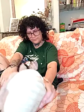 Snapshot of callmelouve chatting on October 2025 09:37:01 PM callmelouve online show from October 2025 09:37:01 PM