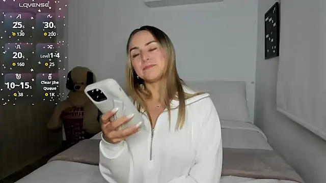 sophi mooreno online show from September 2025 11:49:01 PM