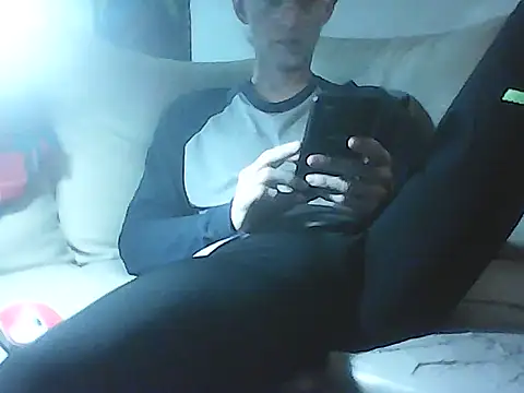 latinx44 online show from April 2026 11:54:01 PM