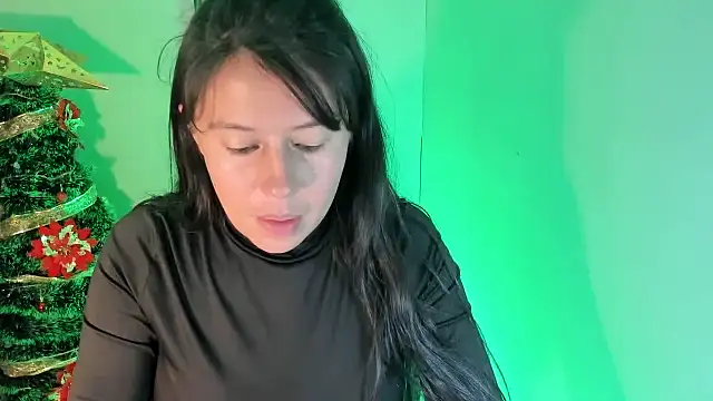 sandyquinnxx online show from December 2025 06:48:02 PM