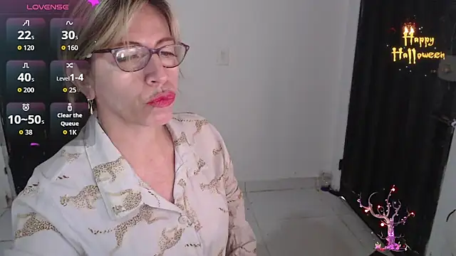 Chayla Ruiz online show from November 2025 12:05:02 PM