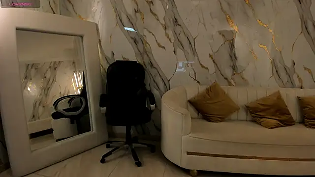 JadeEvansX online show from November 2025 04:40:02 PM