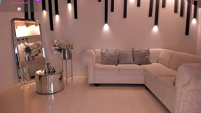 MaryLewis  online show from March 2025 12:00:01 PM