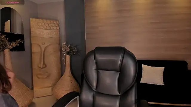 Snapshot of MaryLewis_ chatting on June 2026 12:24:02 PM MaryLewis online show from June 2026 12:24:02 PM