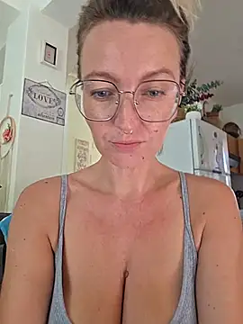 MissMialicious online show from July 2026 07:28:02 AM