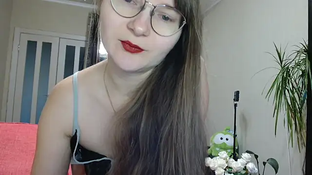 KiraGoldens online show from November 2025 05:39:01 AM