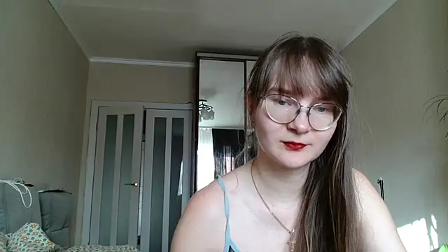 KiraGoldens online show from March 2026 12:11:01 PM