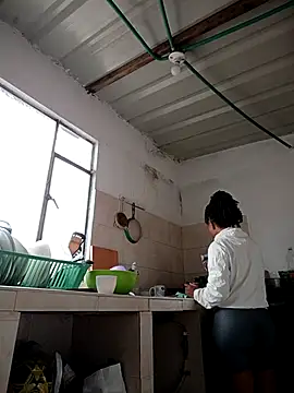 Snapshot of Bigassmommy_x chatting on October 2025 03:32:01 PM Bigassmommy x online show from October 2025 03:32:01 PM