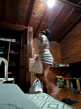 Snapshot of Bigassmommy_x chatting on October 2025 03:36:01 PM Bigassmommy x online show from October 2025 03:36:01 PM