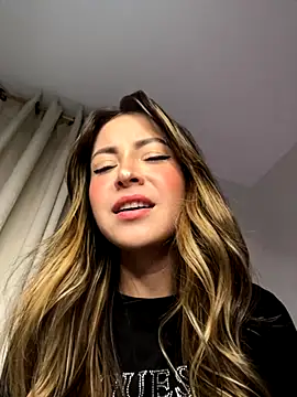 abby1nicolette online show from November 2025 04:54:02 AM