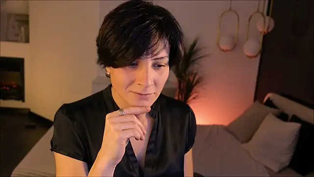 LorenDaze online show from November 2025 02:06:02 PM