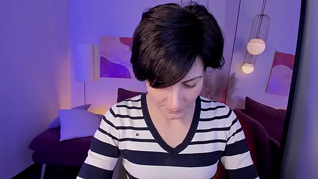 LorenDaze online show from December 2025 07:49:02 AM