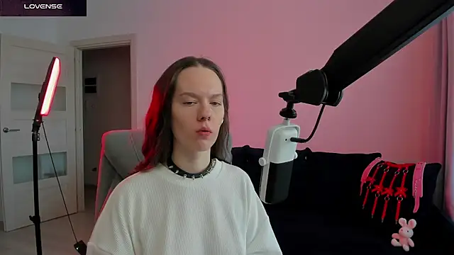 DivineBite online show from February 2026 01:29:02 PM