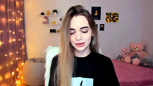 aPieceOfJoy online show from December 2024 09:22:02 PM