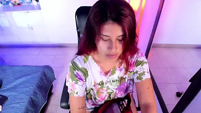 Karlagonzales  online show from February 2025 06:45:01 PM