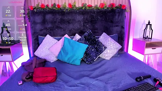 Karlagonzales  online show from November 2025 09:31:01 AM