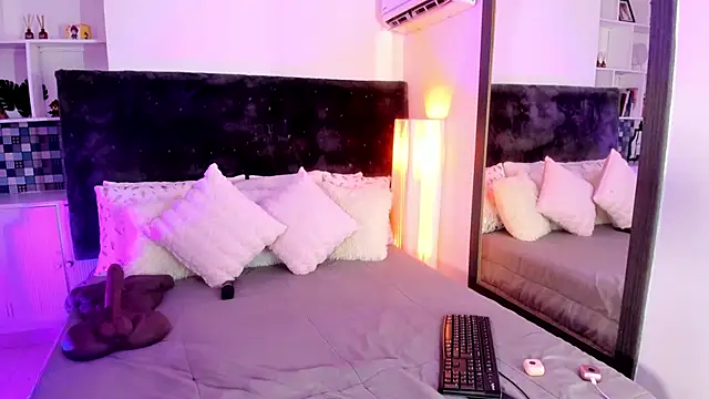 Snapshot of Karlagonzales_ chatting on June 2026 06:47:01 PM Karlagonzales online show from June 2026 06:47:01 PM