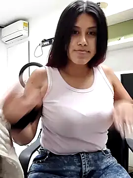 Karlagonzales  online show from June 2026 06:42:02 PM