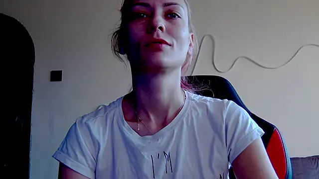 karo123421 online show from October 2025 05:41:01 AM