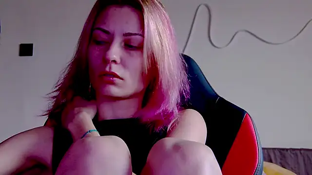 karo123421 online show from November 2025 08:42:01 AM