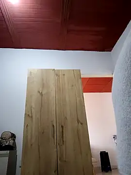 Snapshot of Leaberry chatting on October 2025 04:49:02 PM Leaberry online show from October 2025 04:49:02 PM