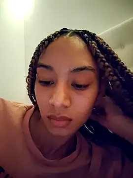 Snapshot of Leaberry chatting on November 2025 05:39:01 AM Leaberry online show from November 2025 05:39:01 AM