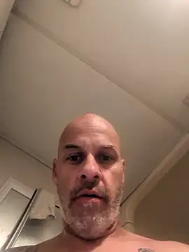 Ryeguy6969 online show from June 2026 10:32:01 PM