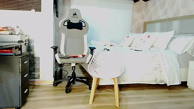 stefializon online show from March 2025 06:32:01 AM