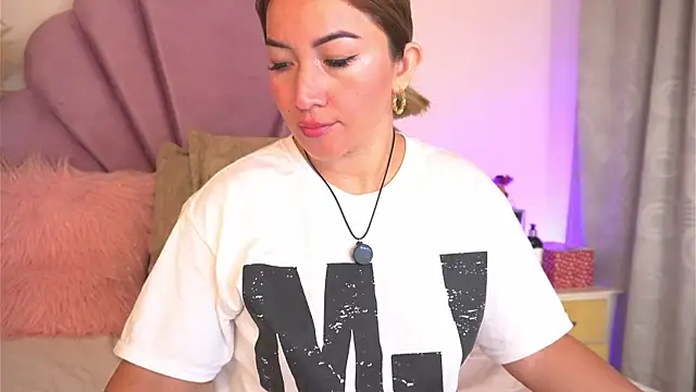 KendalEvanz online show from April 2026 01:21:02 AM