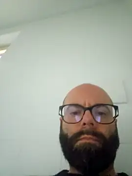 Dolceporco19 online show from April 2026 04:15:01 PM