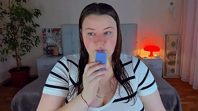 Snapshot of PolinaSalvatore chatting on July 2026 04:16:01 PM PolinaSalvatore online show from July 2026 04:16:01 PM