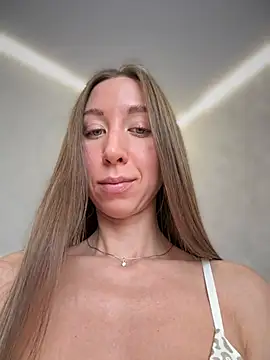 EvaCatt online show from March 2026 04:29:02 AM