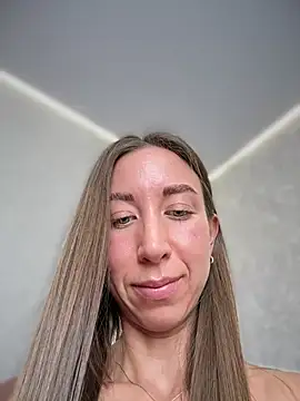 EvaCatt online show from July 2026 03:32:01 AM