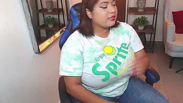 Kenya--Buhle online show from December 2025 06:04:02 PM