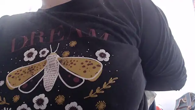 andreaisis2 online show from October 2025 09:17:02 PM