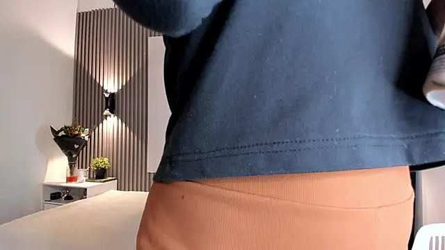 Snapshot of Zafiiraa chatting on October 2025 12:18:02 PM Zafiiraa online show from October 2025 12:18:02 PM