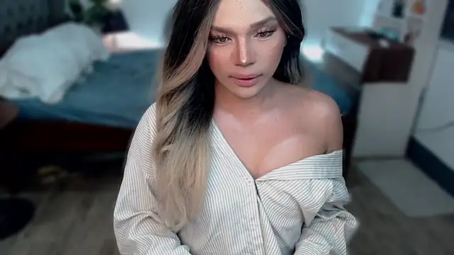 Snapshot of liaa_lurrecams chatting on November 2025 03:33:01 PM liaa lurrecams online show from November 2025 03:33:01 PM