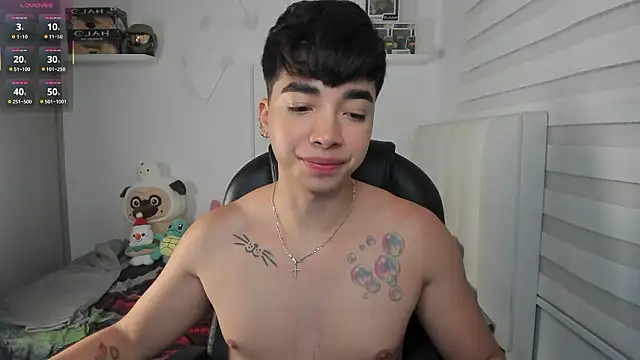 santy7v7 online show from March 2026 01:28:01 PM