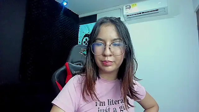 Snapshot of Lia_sarahi chatting on February 2025 02:26:01 PM Lia sarahi online show from February 2025 02:26:01 PM