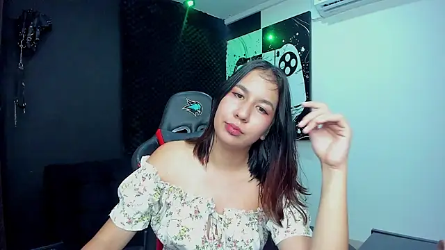Snapshot of Lia_sarahi chatting on February 2025 02:27:01 PM Lia sarahi online show from February 2025 02:27:01 PM
