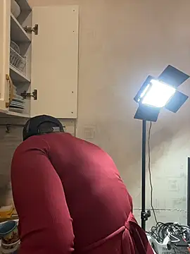 DienkaGreen online show from February 2026 09:47:01 AM