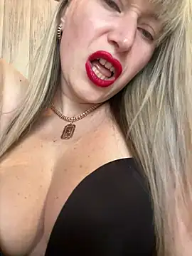 Snapshot of Kittenforyou chatting on February 2025 01:41:01 PM Kittenforyou online show from February 2025 01:41:01 PM