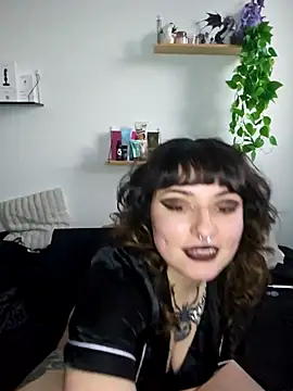 Moxxxie online show from October 2025 04:53:02 PM