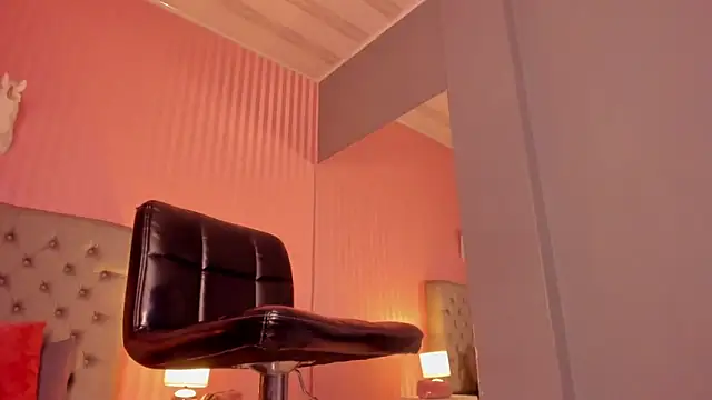 jailin smith  online show from April 2026 06:15:01 PM