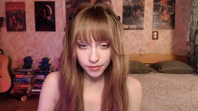 Friendly Ellie online show from June 2026 12:33:02 AM